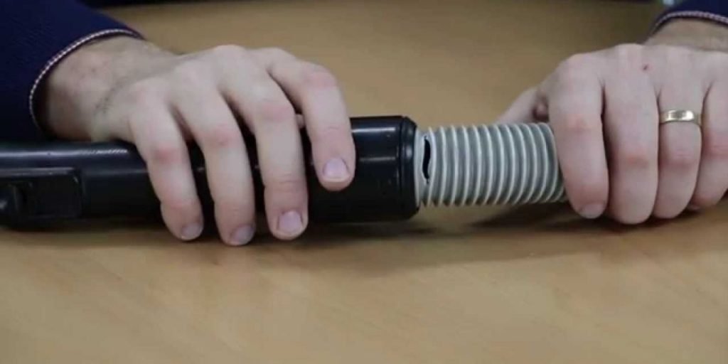 How to Fix a Leak in Your Vacuum Hose?