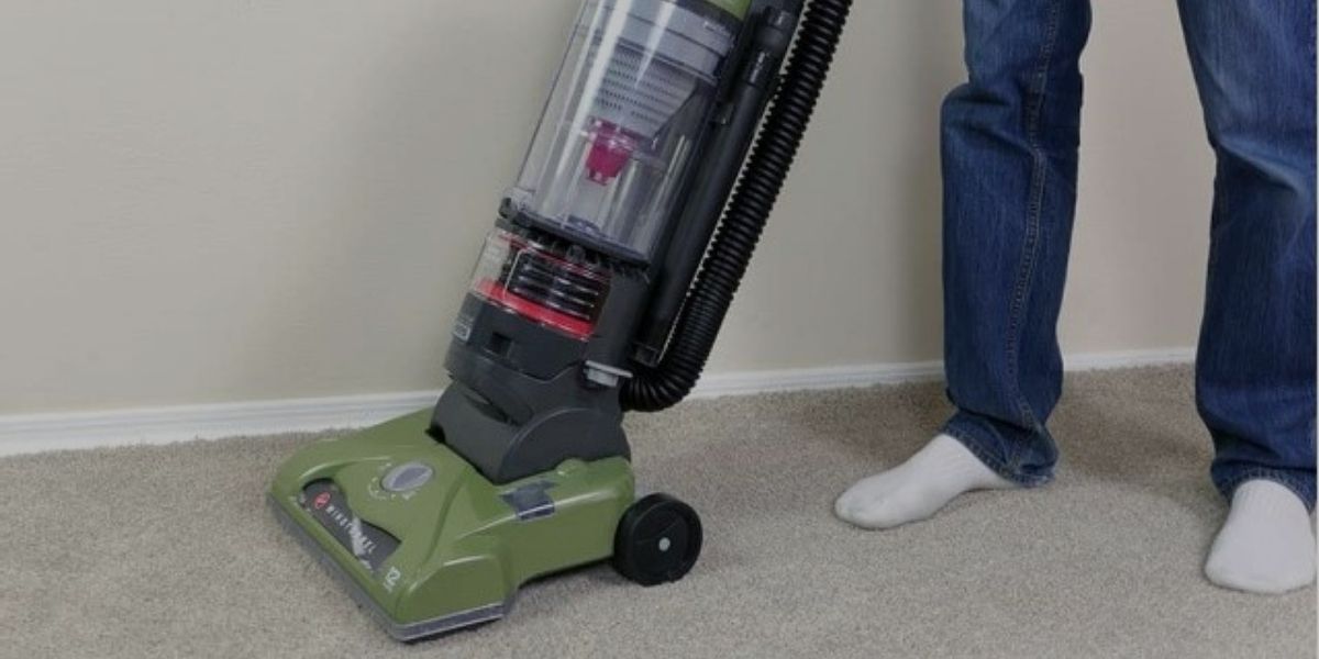 clean a Hoover vacuum